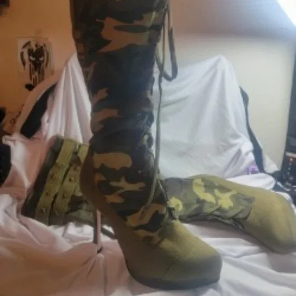 NEW Leg Avenue Camo Stiletto Knee High Boots | Size 10 | 4.5” Heel - Picture 4 of 6